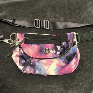 RARE Lululemon Festival Bag - Blooming Pixie Multi